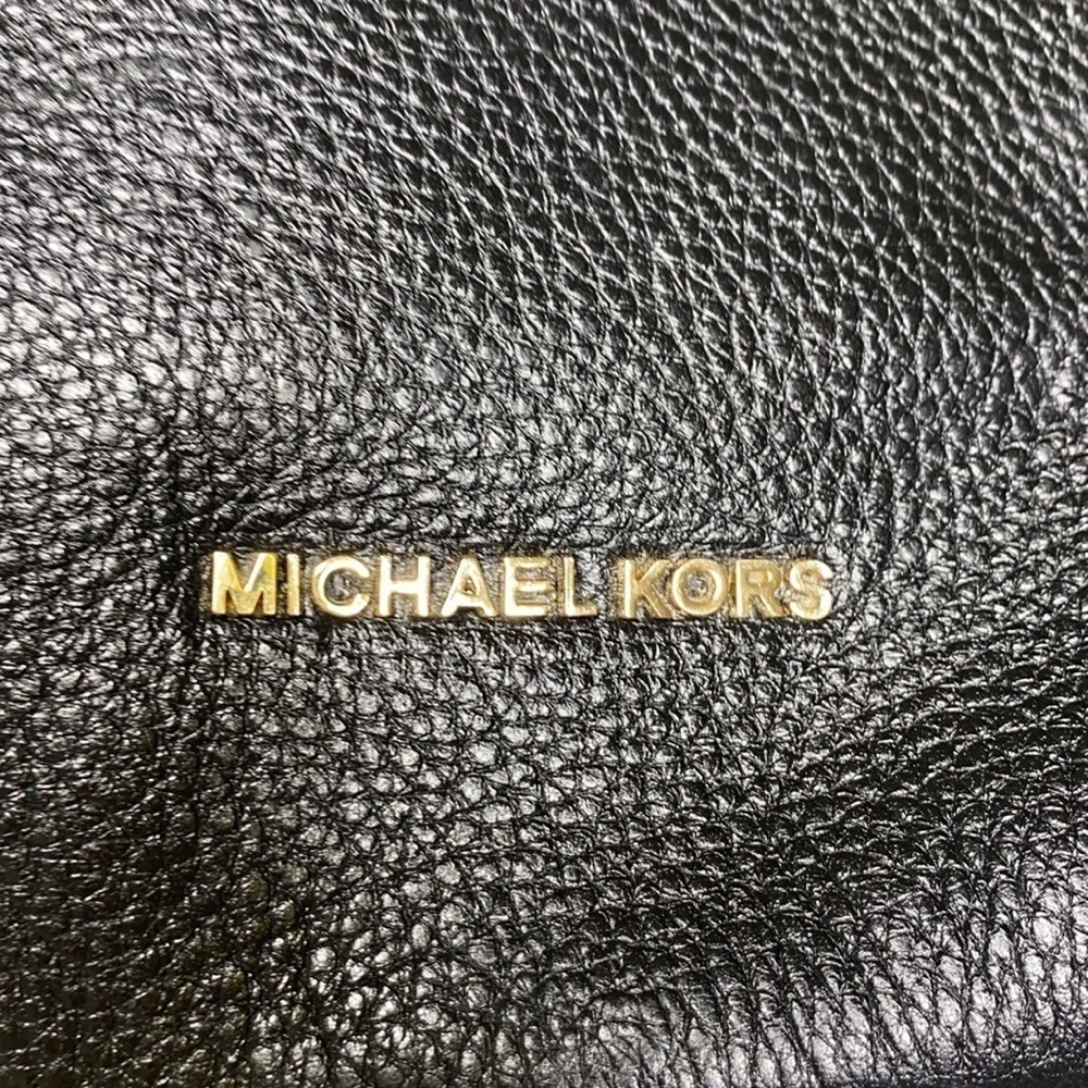 Michael Kors- Bedford Black Pebbled Shoulder Bag